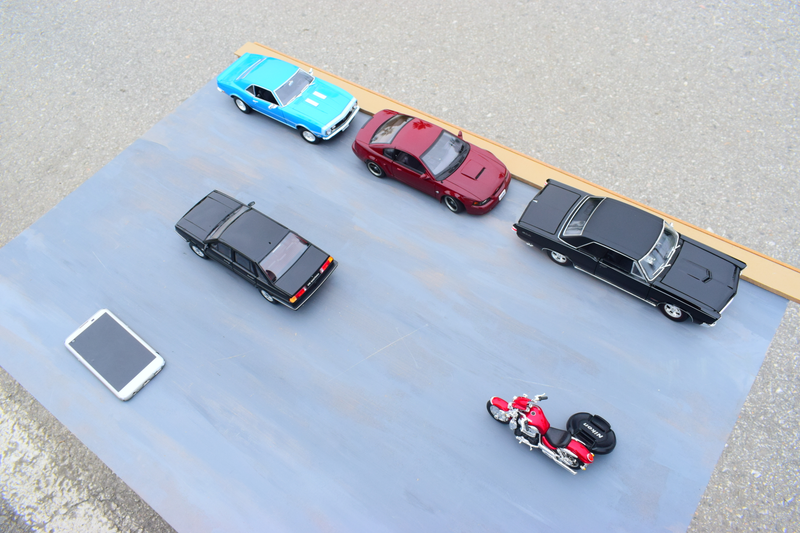 Illustration for article titled Calm Down, It's Just 1:18 Scale!